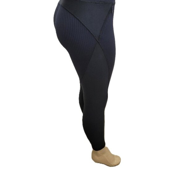 Women's Black Leggins with pockets on hips - Picture 5 of 6